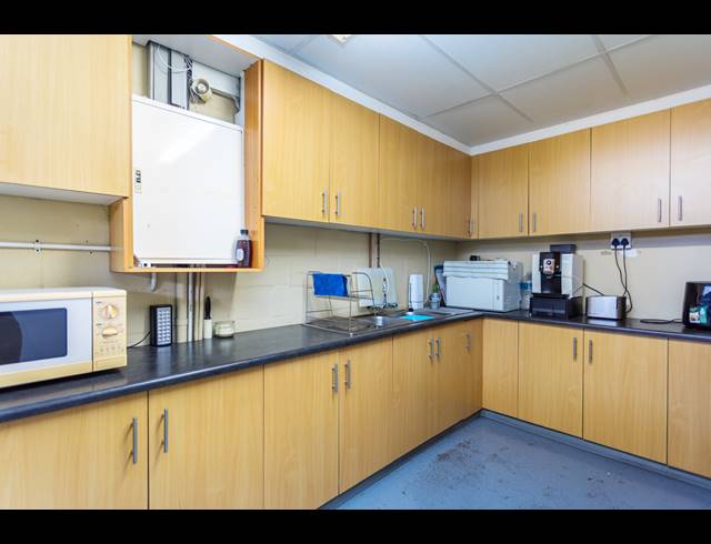 398M² BUILDING FOR SALE IN MARCONI BEAM INDUSTRIA